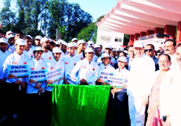 CM Dhami flagged off the 'Drug Free Uttarakhand Walkathon'