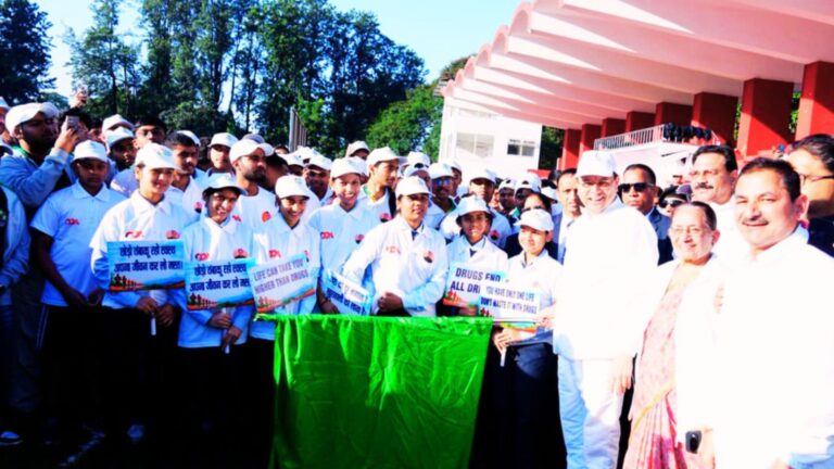 CM Dhami flagged off the 'Drug Free Uttarakhand Walkathon'