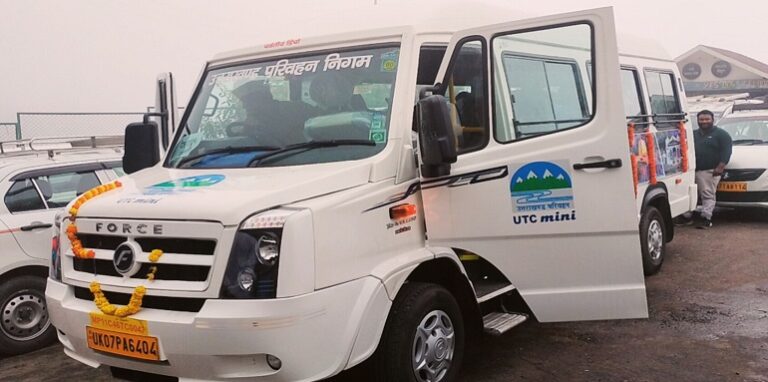 Tempo traveler service