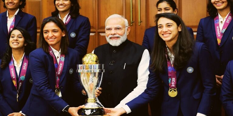 PM Modi meets the Indian women's cricket team