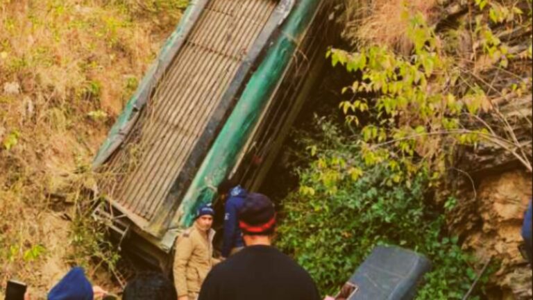 road accident in Almora district
