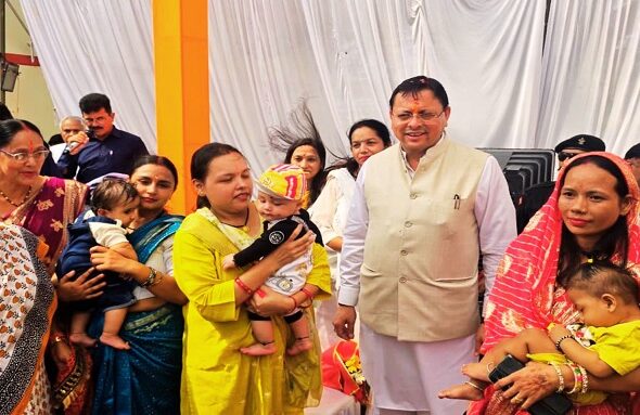 CM Dhami participated in the 'Angan Milan' program
