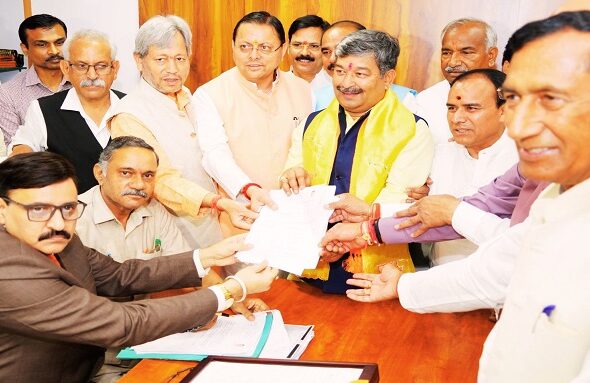 Dinesh Arya files nomination